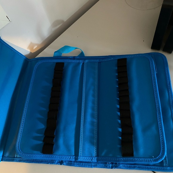 DISPLAY CARRYING CASE - Picture 4 of 6